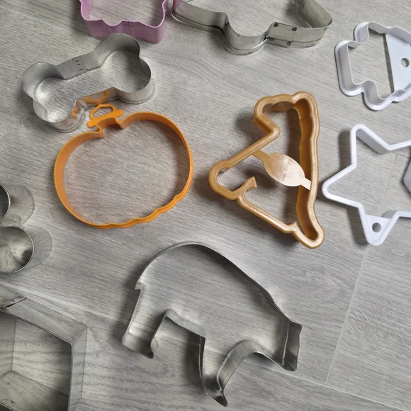 Random Various Cookie Cutter - Picture 6 of 8